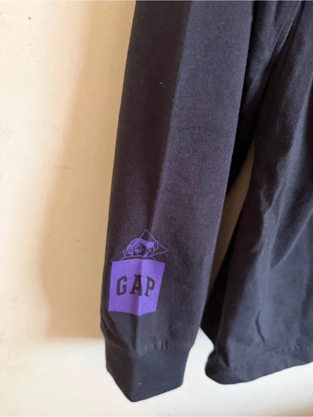 Gap Basquiat and Sesame Street Long Sleeve T-Shirt Bundle Boys Size 18/20
